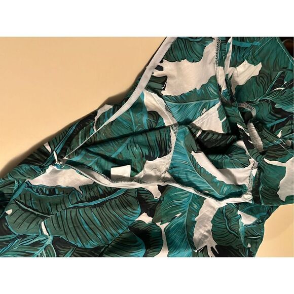 Boohoo Nasty Gal Romper Playsuit Green White 50s Style Palm Leaves Womens Sz L - Picture 9 of 15